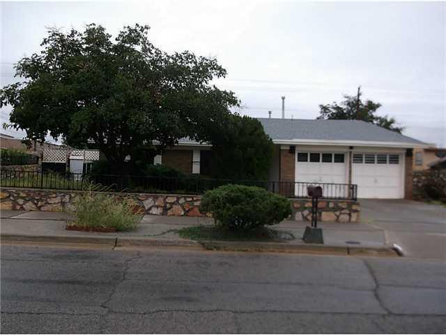 Building Photo - 3116 Hector Dr