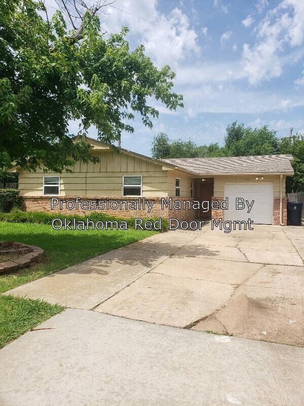 Primary Photo - 10009 N McKinley Ave