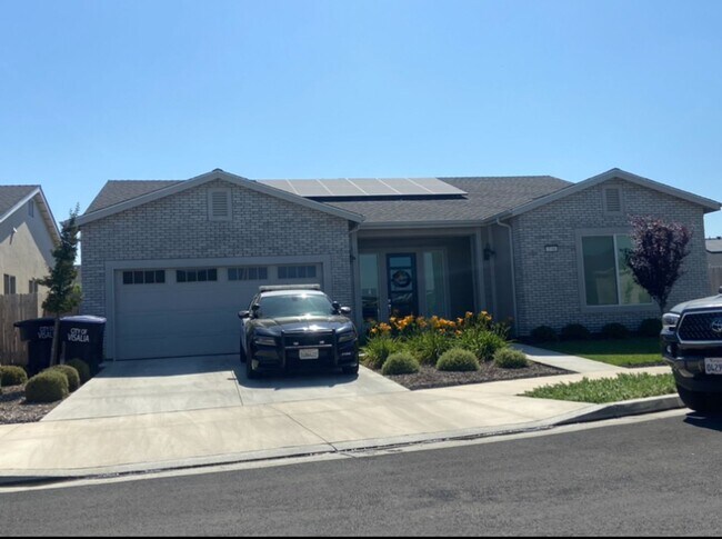 Building Photo - Like new home available now! ALL UTITILES ...