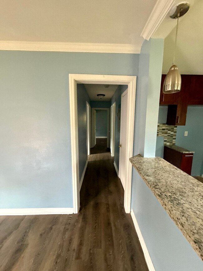 Foto del edificio - Great 3 Bedroom for rent! Reasonable Rent!