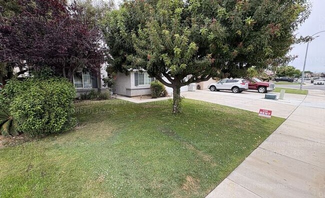 Foto del edificio - Spacious 4 bedroom 2 bathroom home located in the Ashton Falls community *Move In Special*