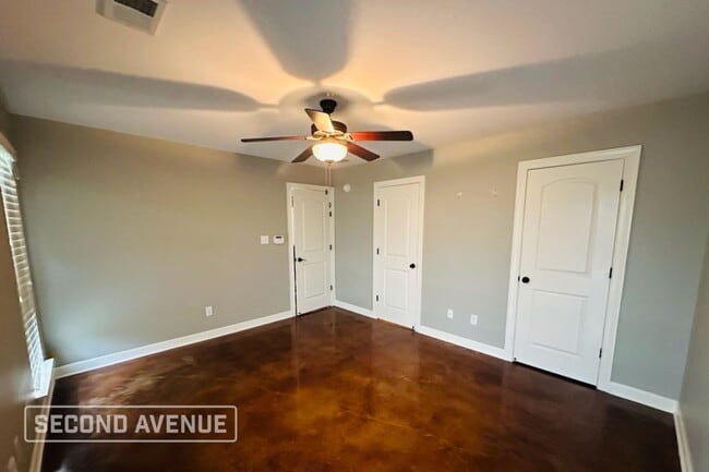 Building Photo - 8948 Smith Ranch Dr