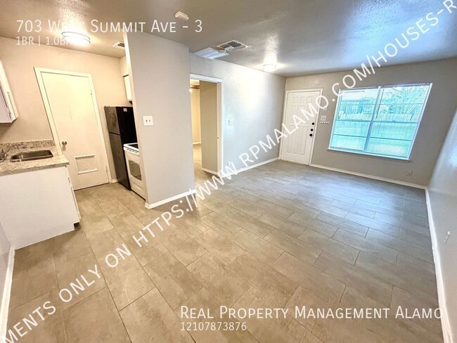 Building Photo - AVAILABLE NOW! 1 Bedroom / 1 Bath Unit Nea...