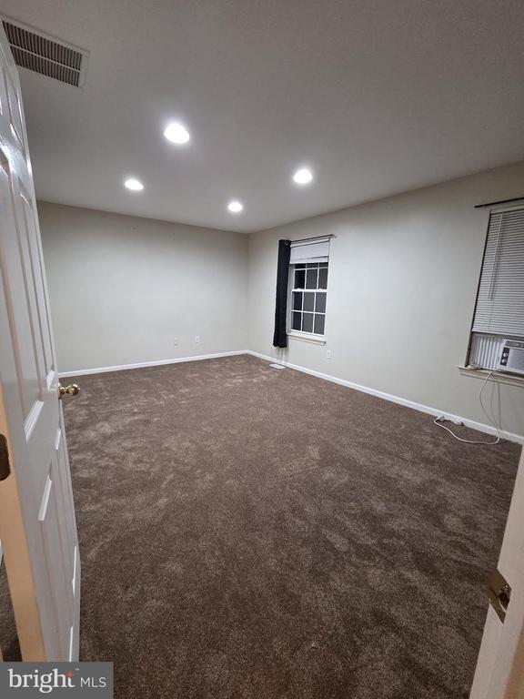 Foto del edificio - 6 Meadow Rue Ln