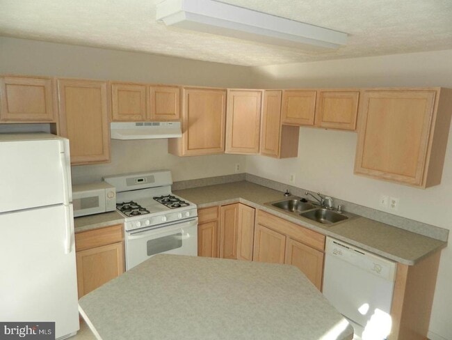 Foto del edificio - 609 Kensington Dr