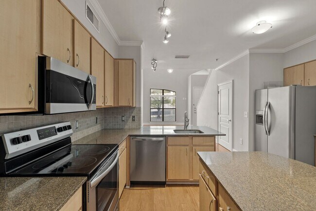 Foto del edificio - 1,593 SqFt Condo in a prime location in Nashville!