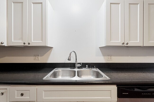 Foto del edificio - McKeon Park Apartments