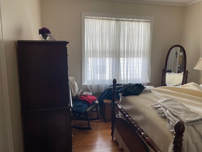 Foto del edificio - 4131 N Newhall St