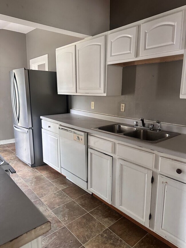 Foto del edificio - 311 W Elm St