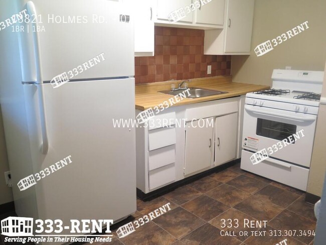Foto del edificio - 13821 Holmes Rd