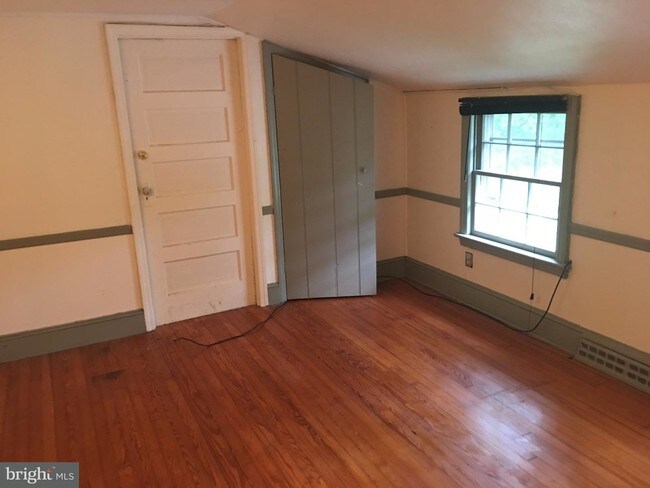 Foto del edificio - 438 Stoneybrook Rd