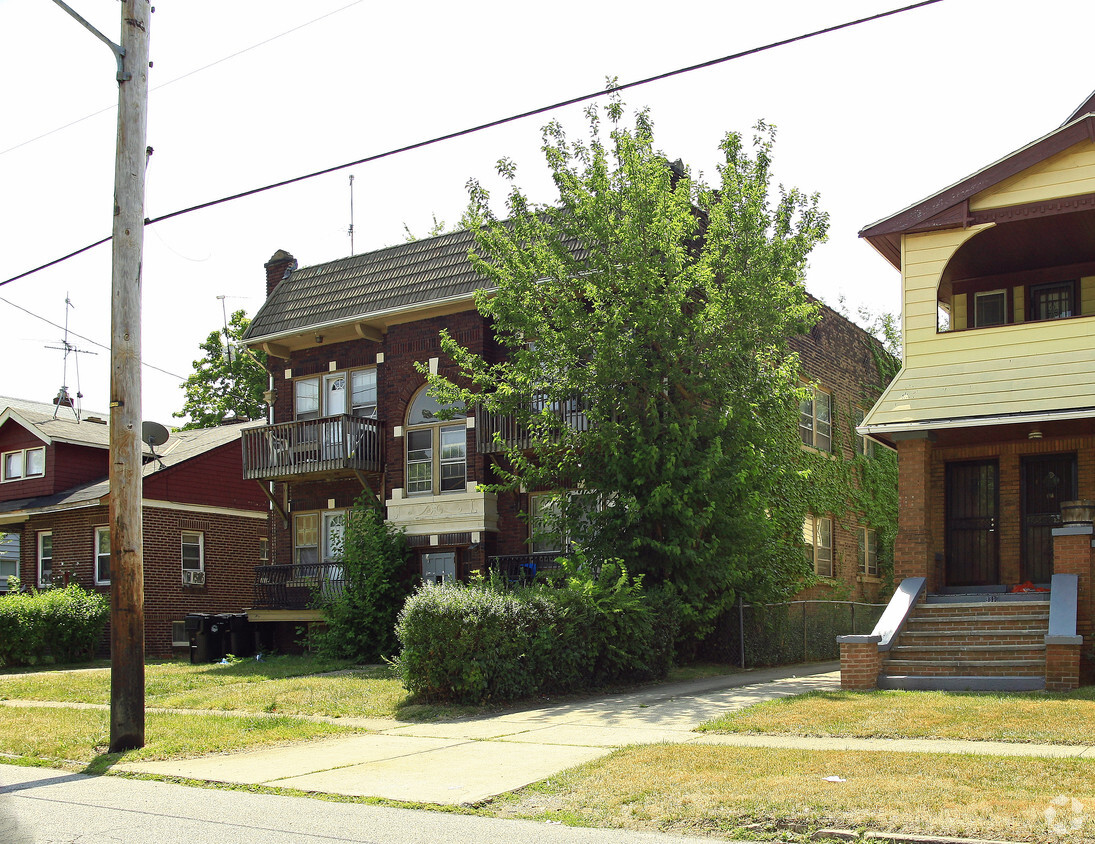 Building Photo - 3318 E 140th St