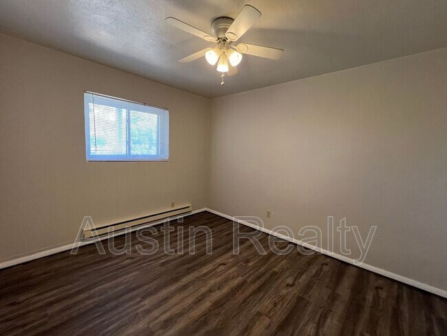 Foto del edificio - 3706 Greenwood Blvd