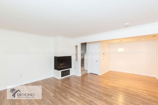 Building Photo - 1335 Caminito Septimo