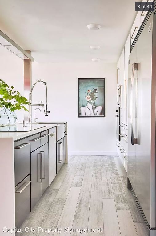 Foto del edificio - 700 Grand Ave