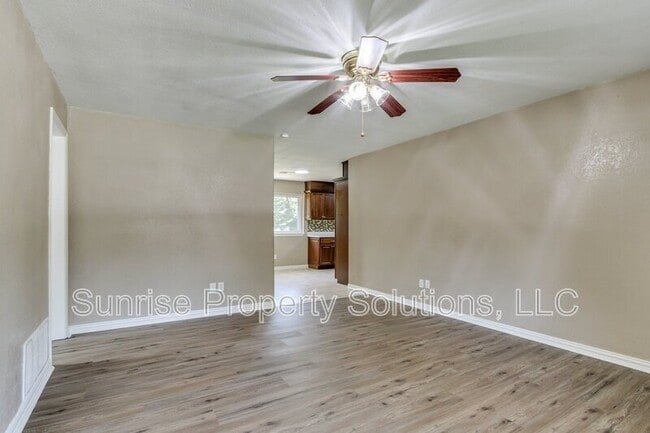 Photo - 1332 E Brooks St House