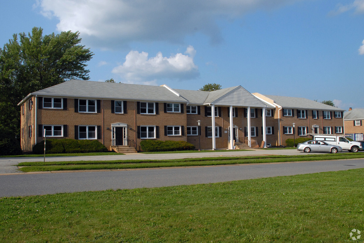 Foto principal - Middleboro Crest Apartments