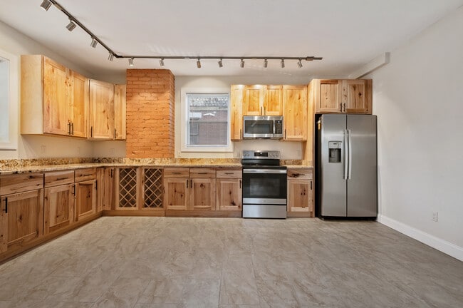 Building Photo - 6736 McPherson Blvd