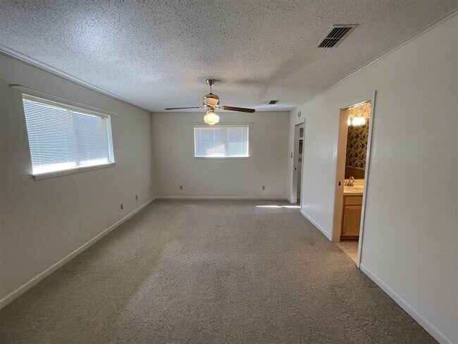 Foto del edificio - Bossier City LA 4 bed 3 bath for lease | S...