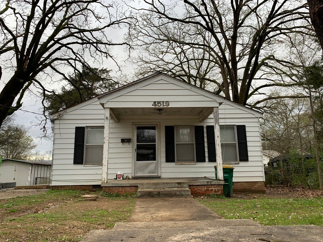 Building Photo - 4519 Schaer St