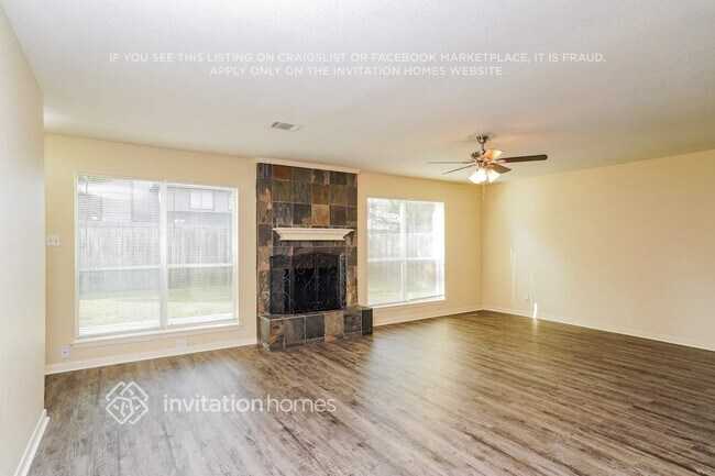 Foto del edificio - 6902 Fawn River Dr