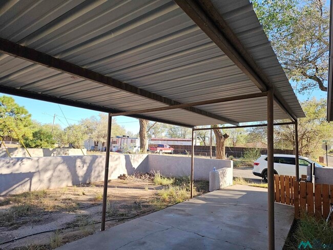 Foto del edificio - 1424 W Kaywood St