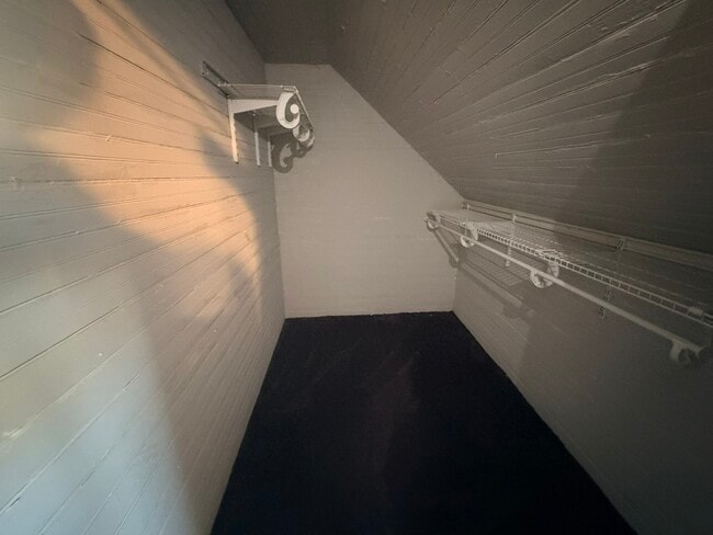 Building Photo - 1924 Commonwealth Ave