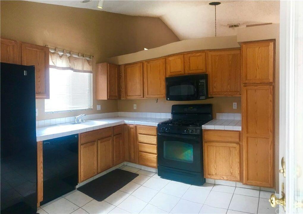 1025 Fairwind Ave, Rosamond, CA 93560 House Rental in Rosamond, CA