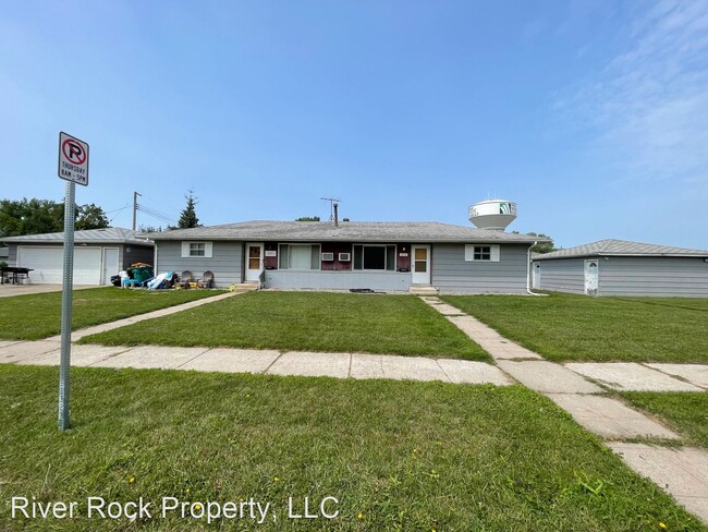 Building Photo - 3 br, 2 bath House - 202 6th Street West