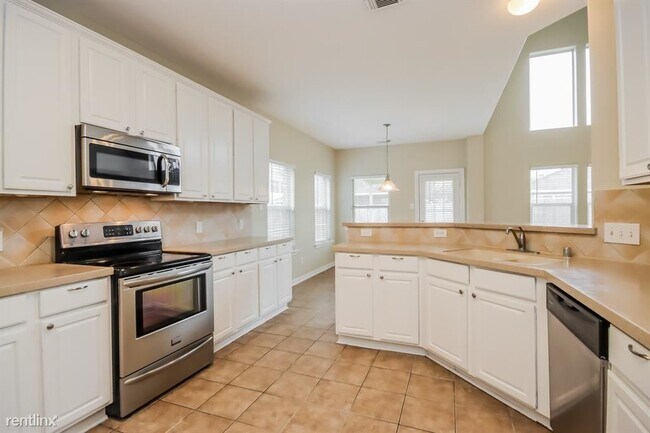Building Photo - 4 br, 2.5 bath House - 9411 Mustang Park Ct