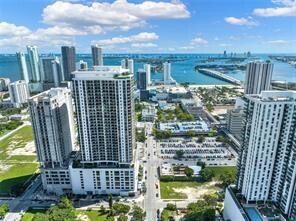 Foto del edificio - 1600 NE 1st Ct