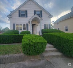 Building Photo - 10 Standish Ave