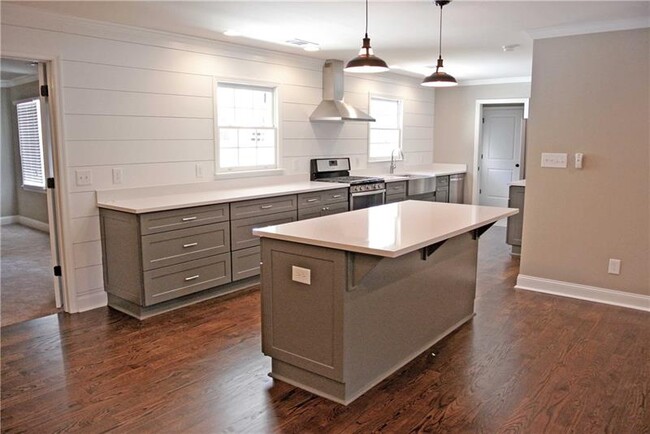Building Photo - 291 Meadow Dr