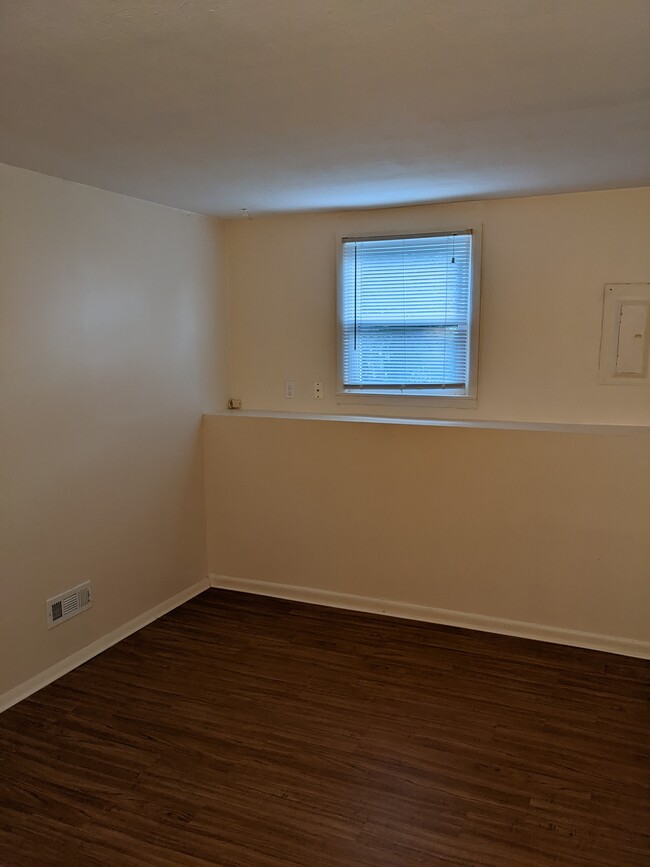 Building Photo - 903 Centennial Dr