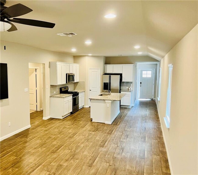 Building Photo - 706 Roaring Fork Ln