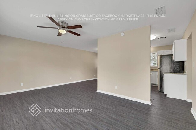 Building Photo - 1650 Cezanne Dr W