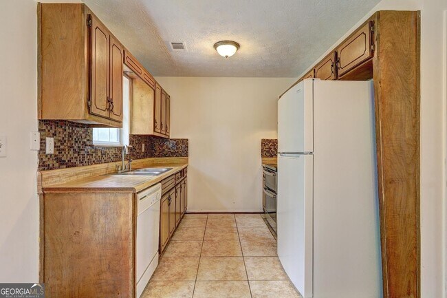 Building Photo - 1277 Iron Gate Blvd