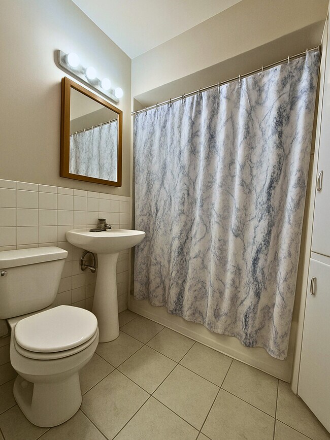 Foto del edificio - 4701 N Kilbourn Ave