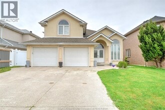 Building Photo - 160 Branton Crescent