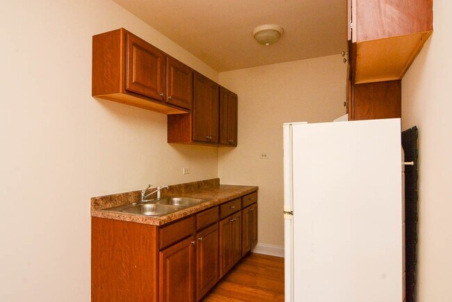 Foto del edificio - 2600 N Kimball Ave