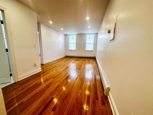 Foto del edificio - 787 Summit Ave