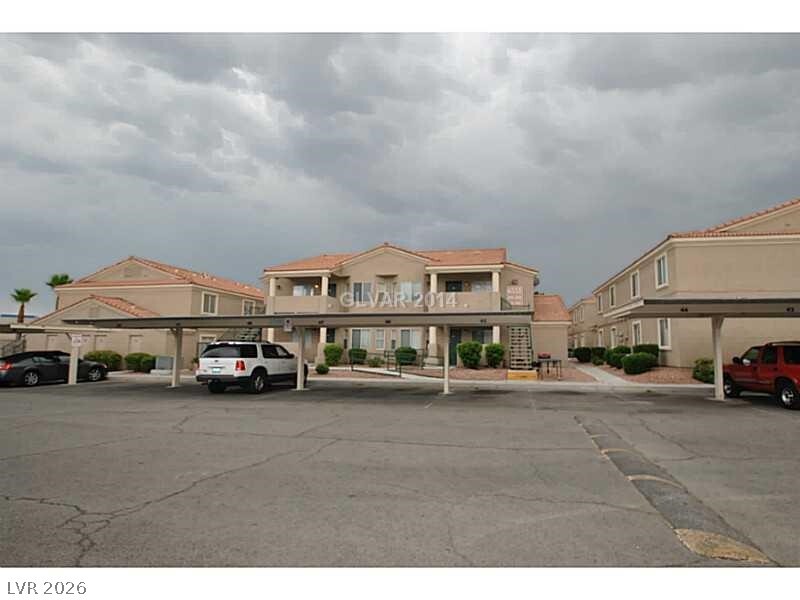 Foto del edificio - 6553 McRae Ave