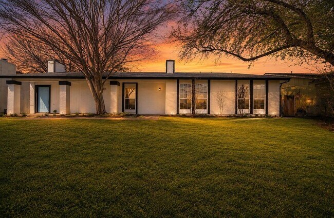 Foto del edificio - 4900 E Stassney Ln