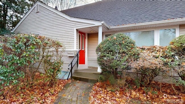 Building Photo - 11 Rockhill Rd