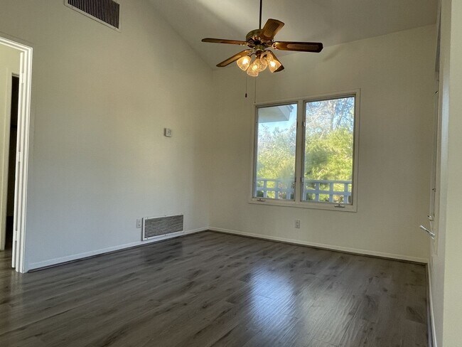 Building Photo - Rancho Santa Fe Gem! 4710 La Orrila