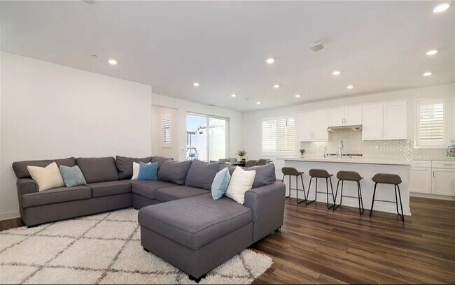 Foto del edificio - 12329 Primrose Ave