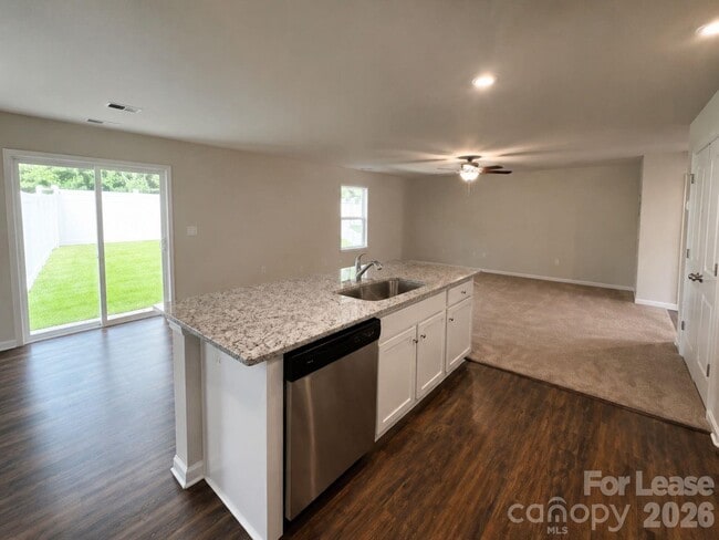 Foto del edificio - 9123 Creedmore Hills Dr
