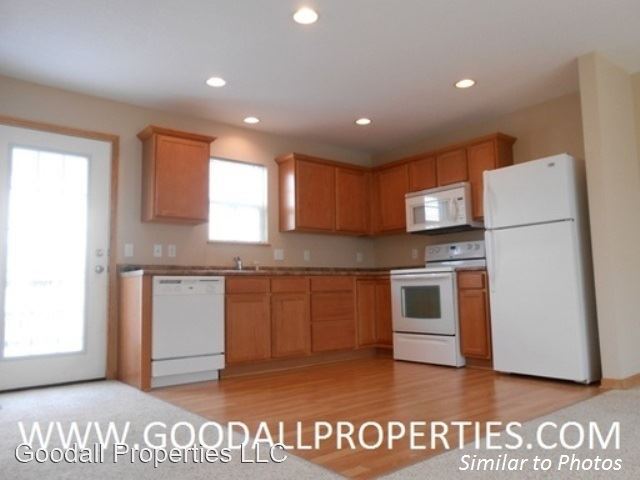 Building Photo - 2 br, 2.5 bath House - 15217 Townsend Ave