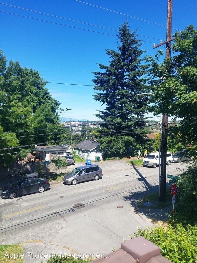 Foto del edificio - 2 br, 1 bath House - 4624 3rd Ave NW