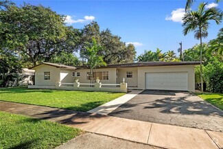 Building Photo - 410 Castania Ave